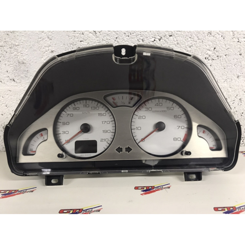 Cache Bobine En Carbone Pour Moteur Peugeot 106 / Citroën Saxo VTS 1.6 16V (TU5J4) - Pièce Neuve